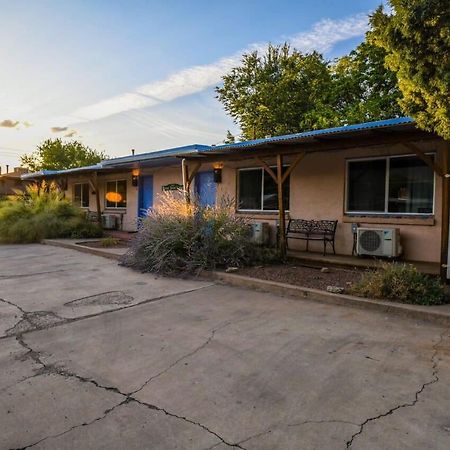 Charming 2 Bedroom Near Downtown - Rose Tree 1 Moab Bagian luar foto
