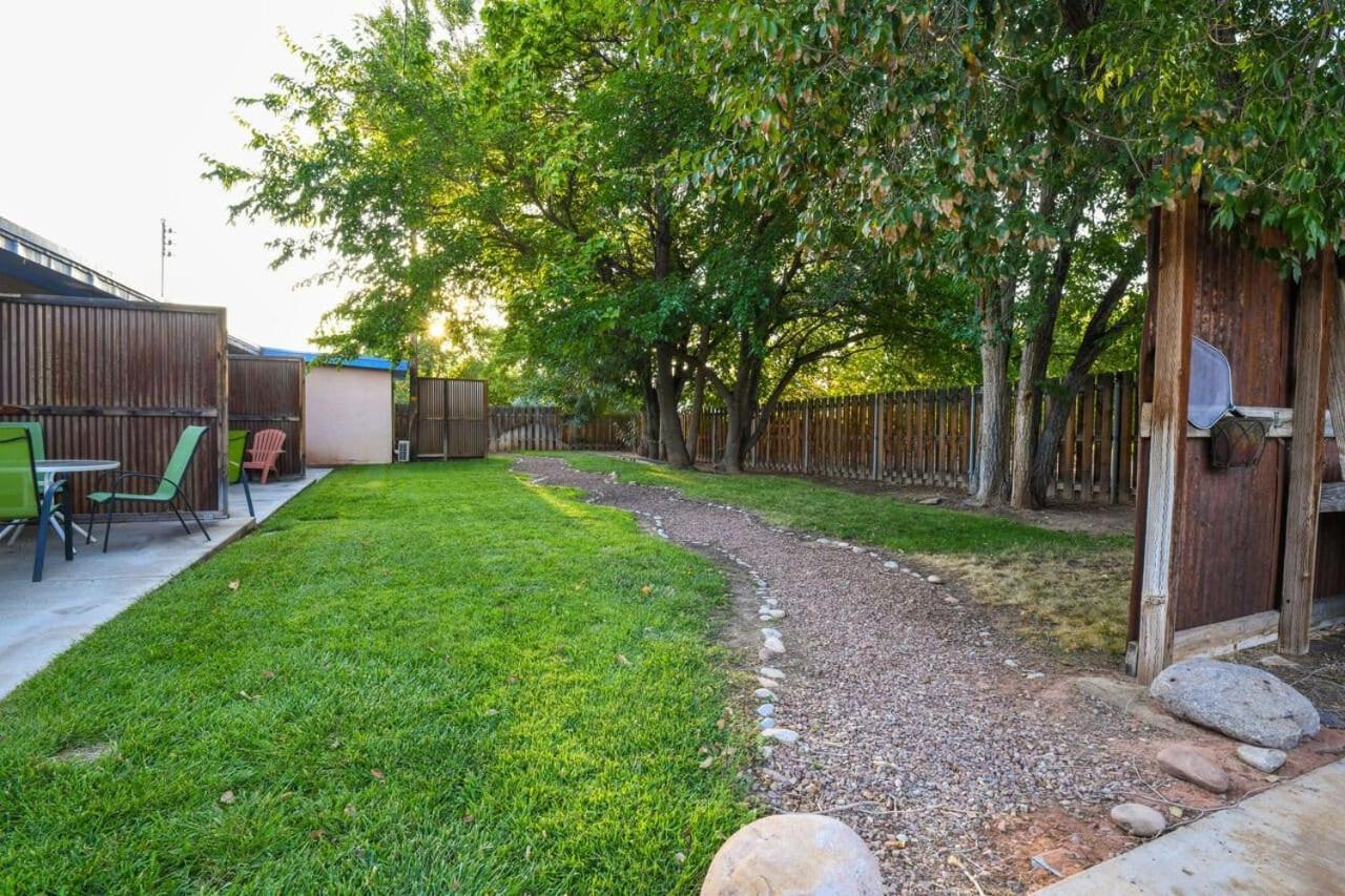 Charming 2 Bedroom Near Downtown - Rose Tree 1 Moab Bagian luar foto