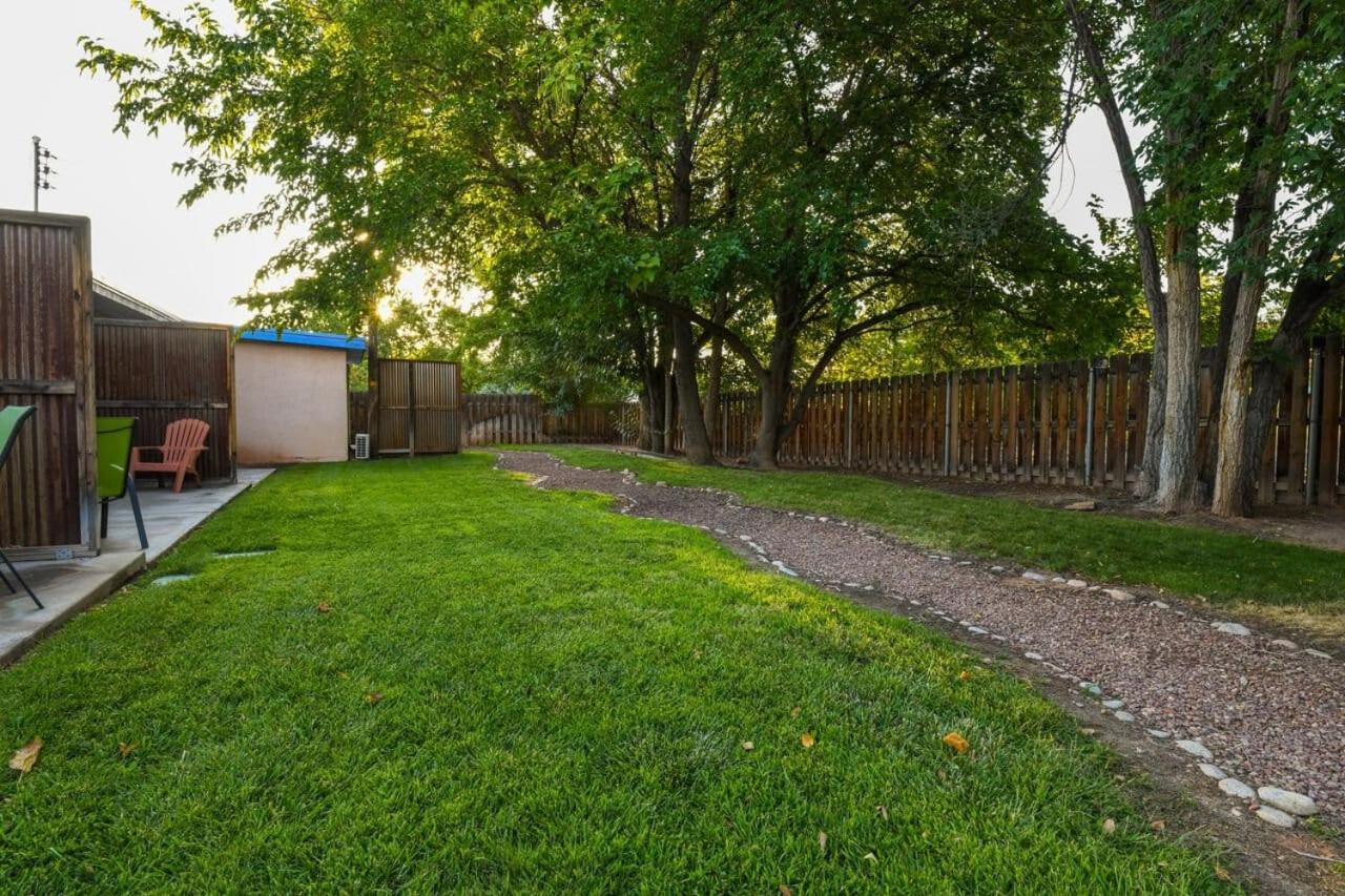 Charming 2 Bedroom Near Downtown - Rose Tree 1 Moab Bagian luar foto