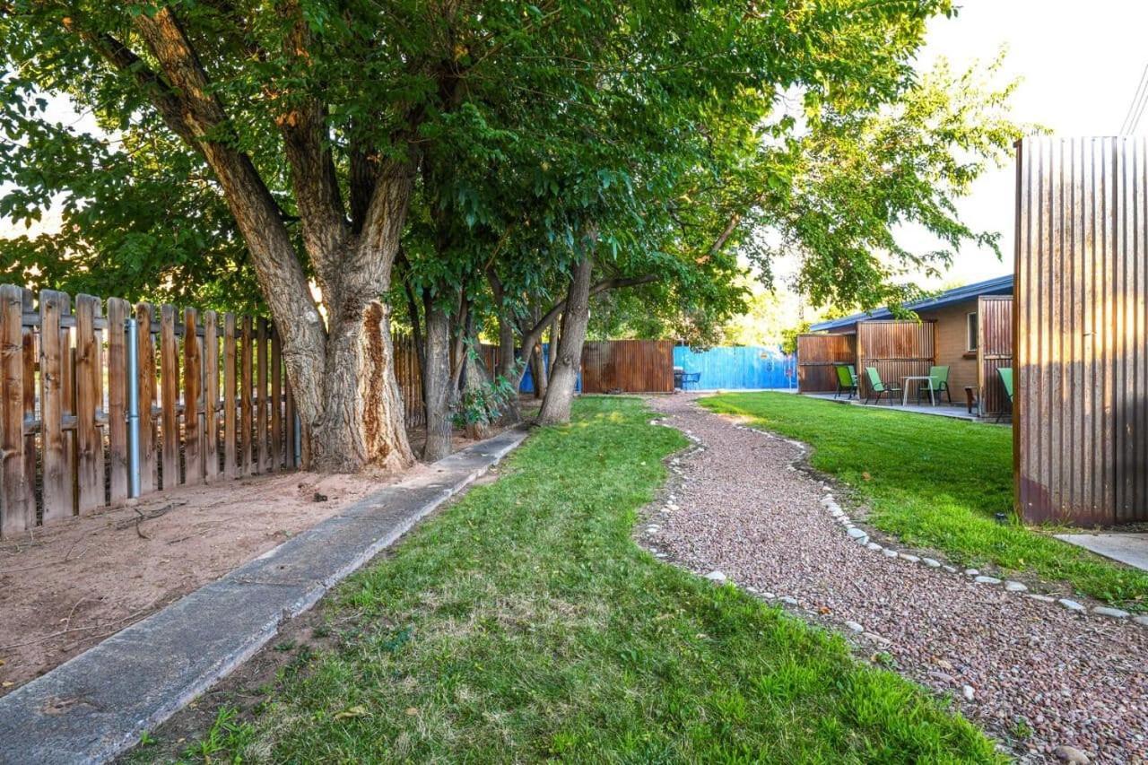Charming 2 Bedroom Near Downtown - Rose Tree 1 Moab Bagian luar foto